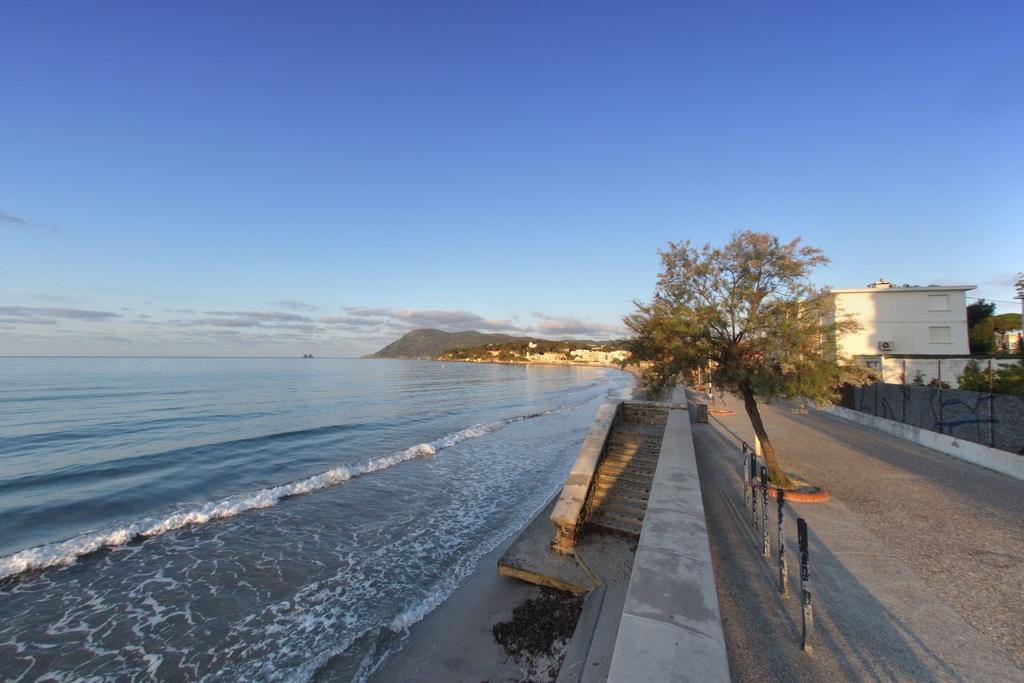 Apartment With Sea View La Seyne-sur-Mer Exterior photo